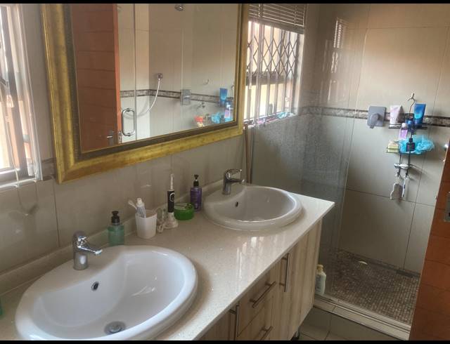 3 BEDROOM SECTIONAL TITLE FOR SALE IN COMET